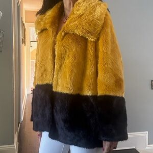 French Connection faux fur black yellow medium NWOT M furry classy